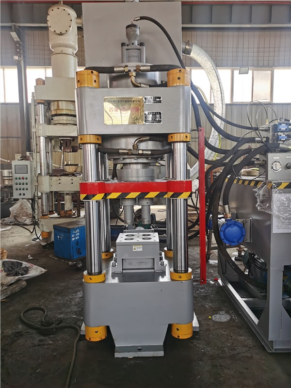 一出四全自動鐵劑  錳劑 鋅液凈化劑壓塊機